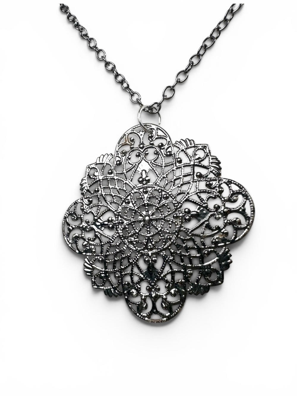 🩶Delicate Gunmetal Filigree Pendant Choker Necklace